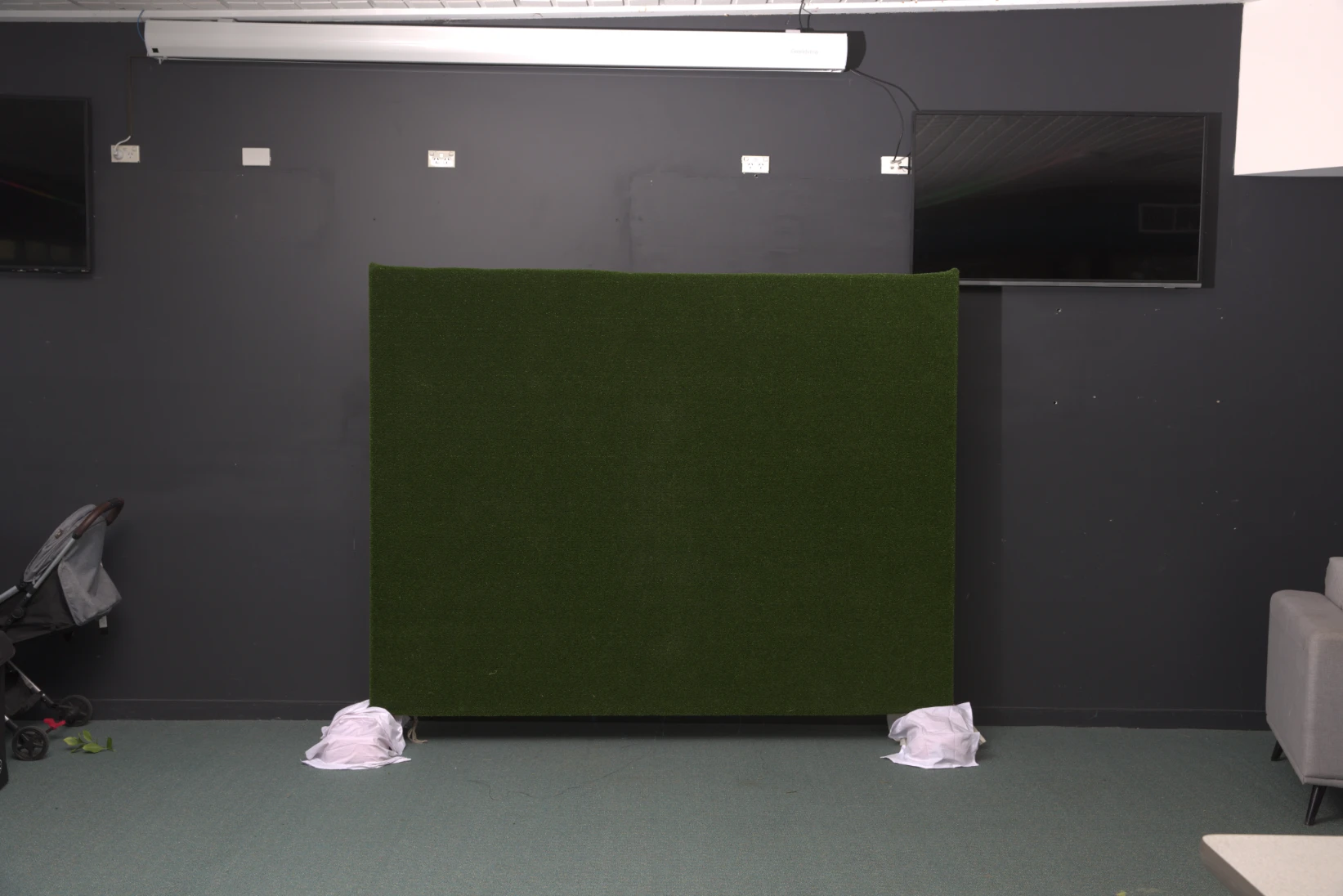 Grass wall backdrop Luxe Occasions